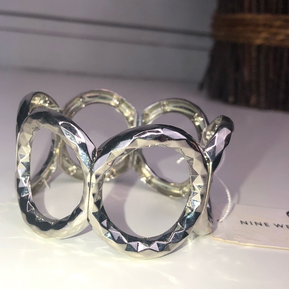 Nine West Silver Round Stretch Bracelet NWT - Picture 4 of 4